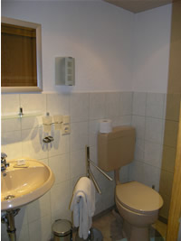 Dusche und WC