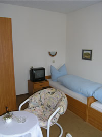 2-Bett-Zimmer auch Einzel